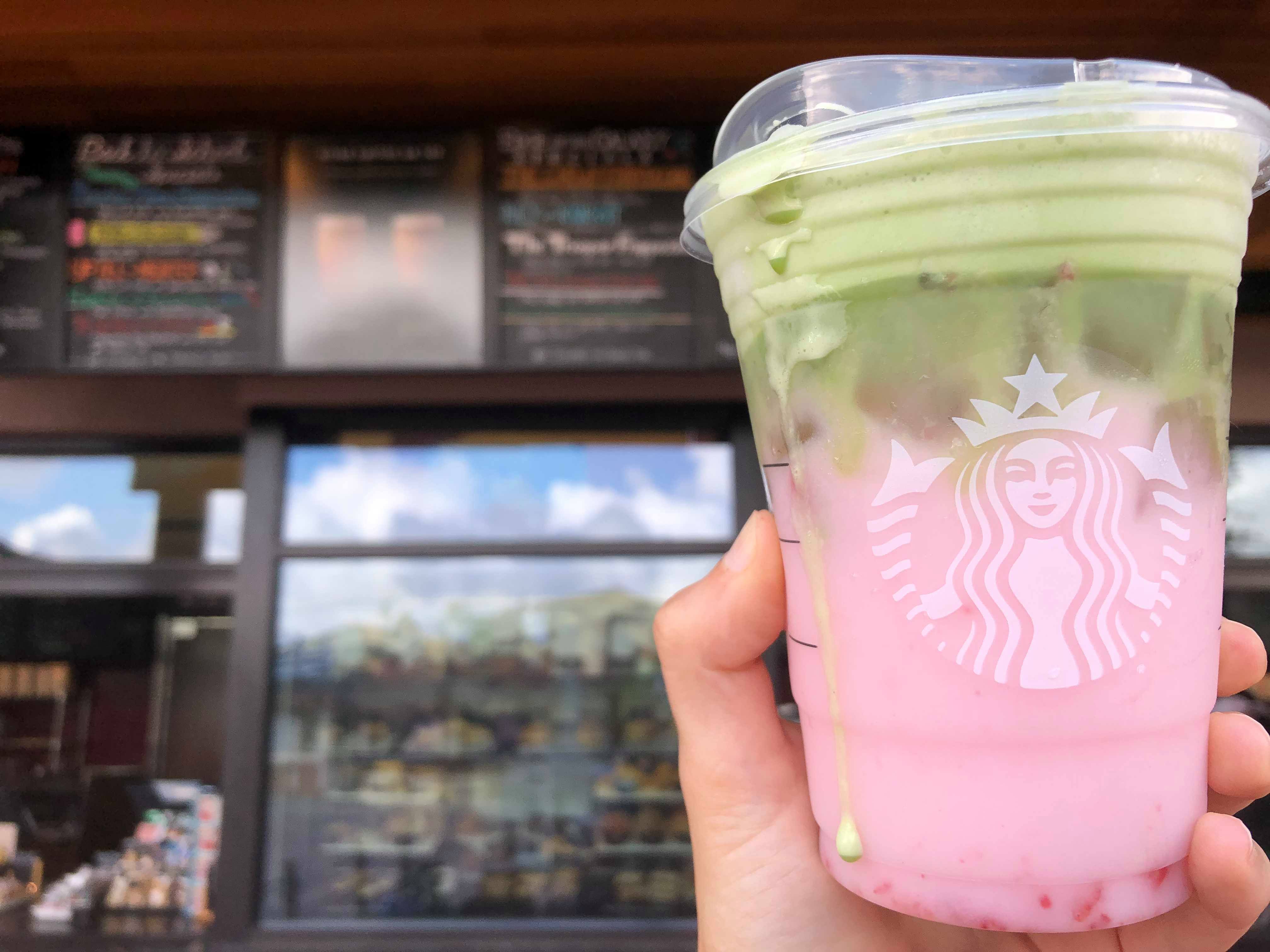 Star Wars Drinks “Jedi Mind Trick” Their Way into Disney Springs’ Starbucks