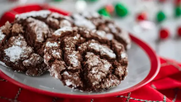 Holiday Cookie Stroll Returns at Epcot's Festival of the Holidays