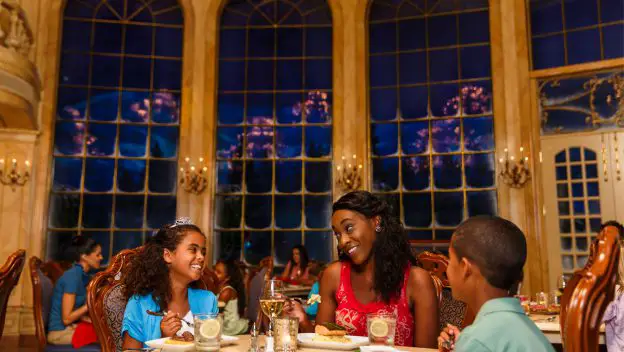 Festive Dining Experiences This Holiday Season At Walt Disney World