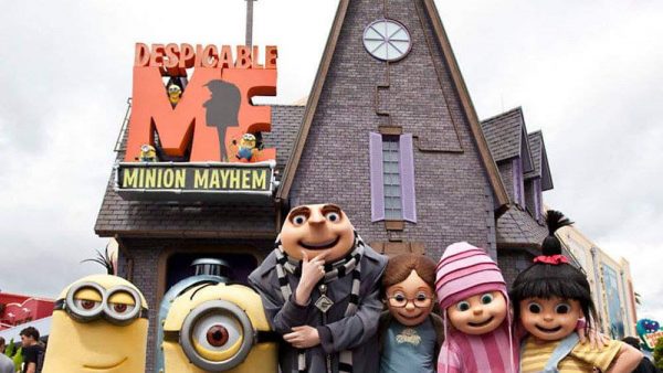 Universal Team Member Fired After Photobombing Family Photo With "OK" Hand Symbol