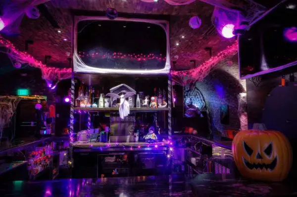 Dallas Pub Transforms in to Halloween Town from 'Nightmare Before Christmas'