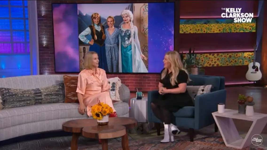 Kristen Bell Couldn’t Believe Her Interaction With Anna and Elsa at Disneyland