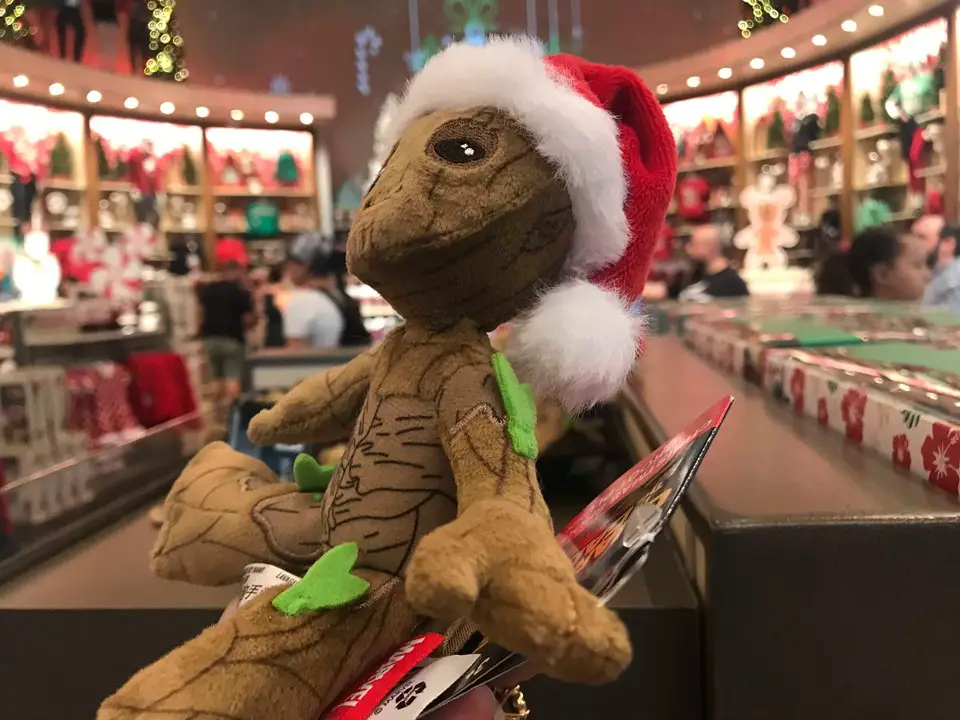 Christmas Groot Shoulder Pet Is A Lovable Pal For All Of Your Adventures