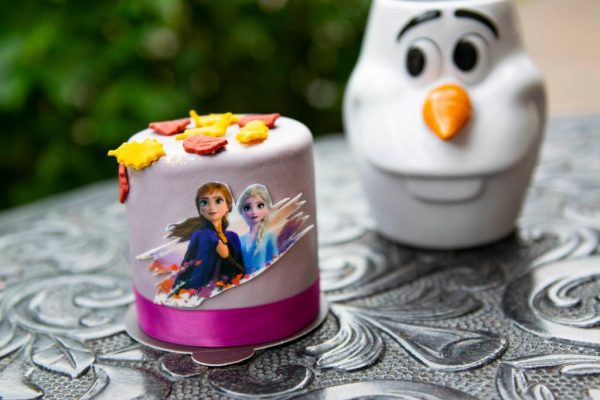 New Frozen 2 Petit Cakes at Amorettes in Disney Springs