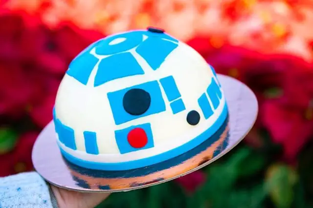 New R2-D2 Cake Available at Amorette’s Patisserie in Disney Springs