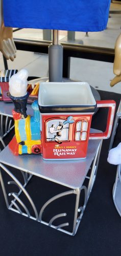 Preview of Merchandise for Mickey & Minnie's Runaway Railway!