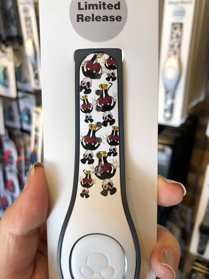 New Classic Walt Disney MagicBand Available