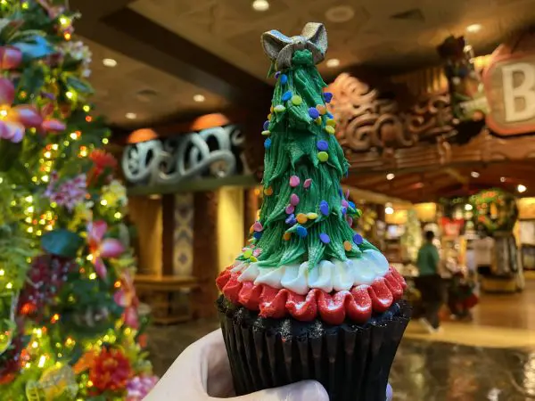 New Holly Jolly Christmas Tree Cupcake Arrives At The Polynesian Resort