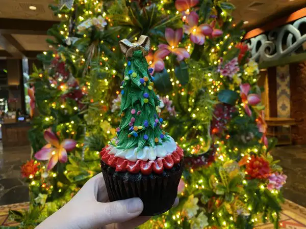 New Holly Jolly Christmas Tree Cupcake Arrives At The Polynesian Resort