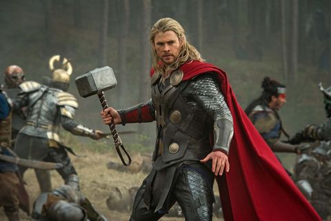Chris Hemsworth's Wife Claims He Stole 5 'Mjolnir' Hammers From Marvel