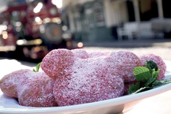 Candy Cane Beignets Return to the Disneyland Resort