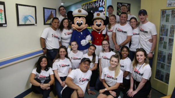 Disney Cruise Line Crew Members Spread Holiday Cheer Around The World!