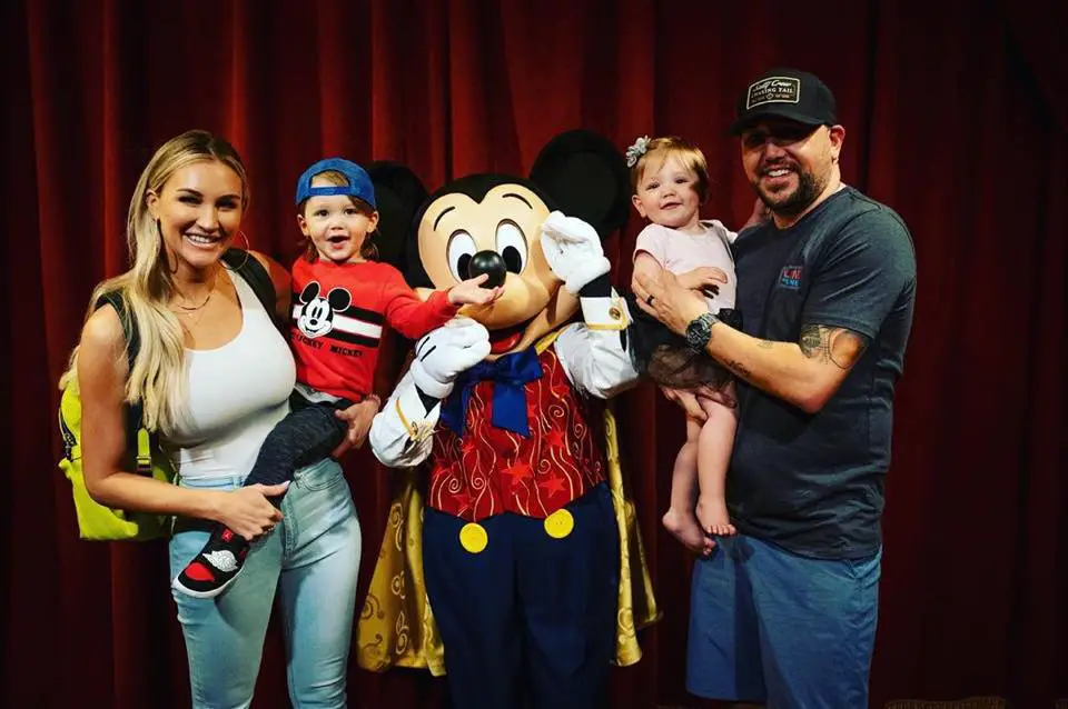 Jason Aldean and Family Visit Walt Disney World