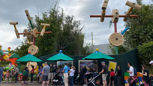 Construction of Roundup Rodeo BBQ in Toy Story Land