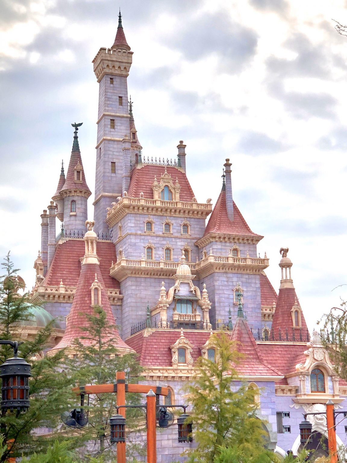 First Look at Beauty and the Beast Castle at Tokyo Disneyland | Chip ...