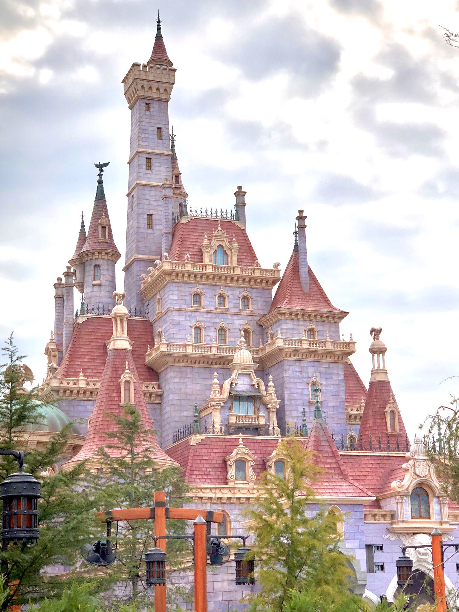 First Look at Beauty and the Beast Castle at Tokyo Disneyland | Chip ...