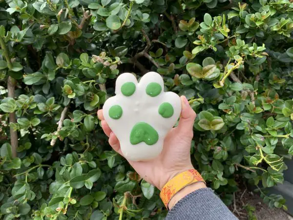 St. Patrick’s Day Lion Paw Cookie Makes an Uproar in Disney's Animal Kingdom