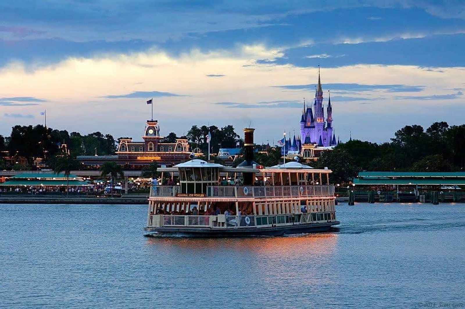 Disney Returns Fully Working Iphone 11 To Family Weeks After Device Sank To Bottom Of Seven Seas Lagoon