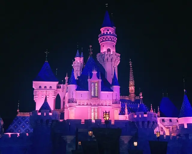 Spend A Virtual Day At Disneyland