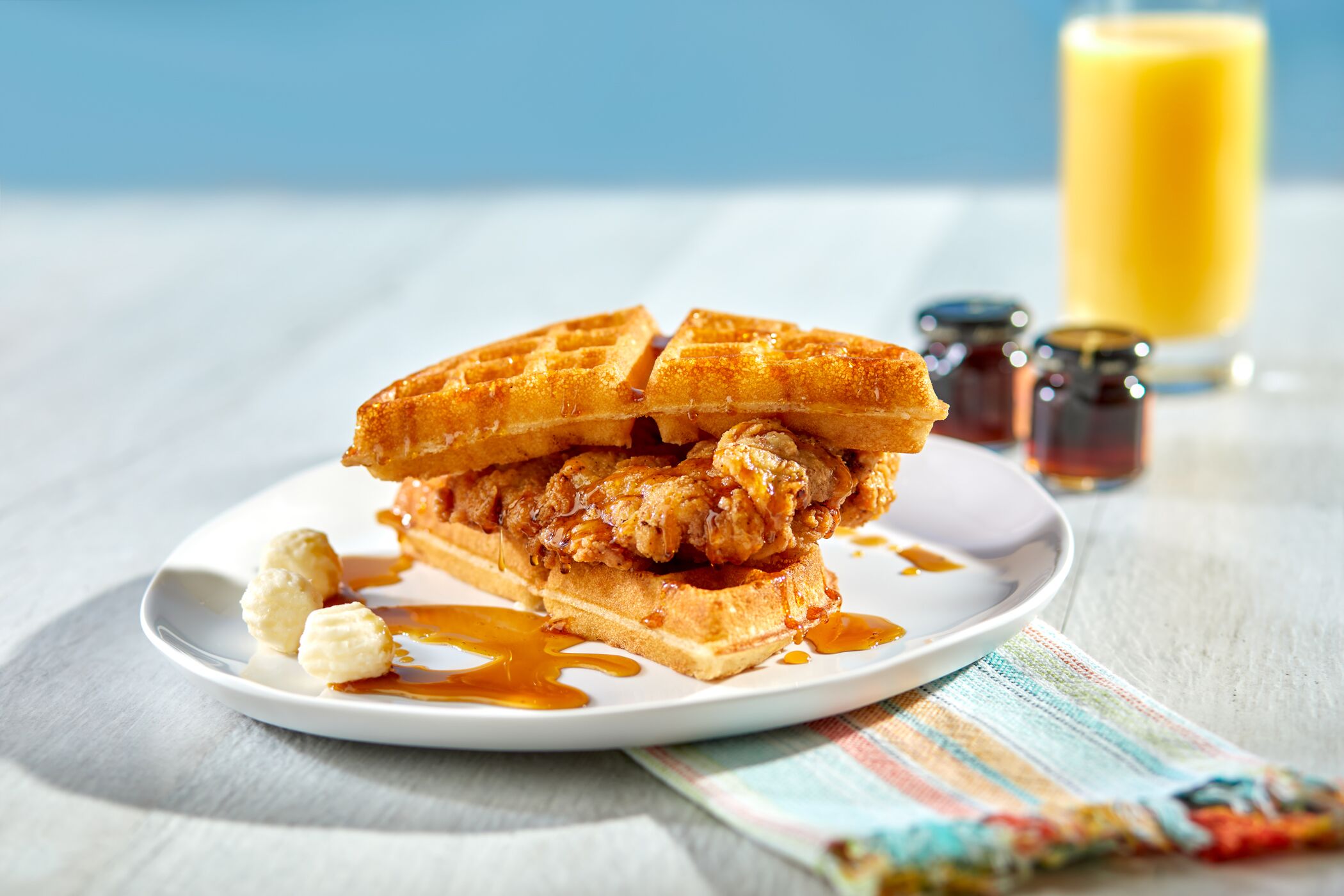 Universal Orlando Reveals Exclusive look at the Food and Drinks at Endless Summer Resort – Dockside Inn and Suites