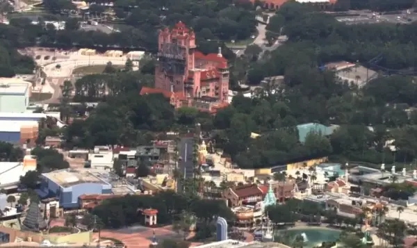 Live look at an empty Disney World & Universal Studios Orlando