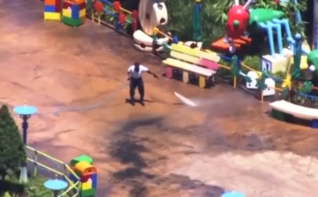 Watch this Disney Cast Member do some spring cleaning in Toy Story Land