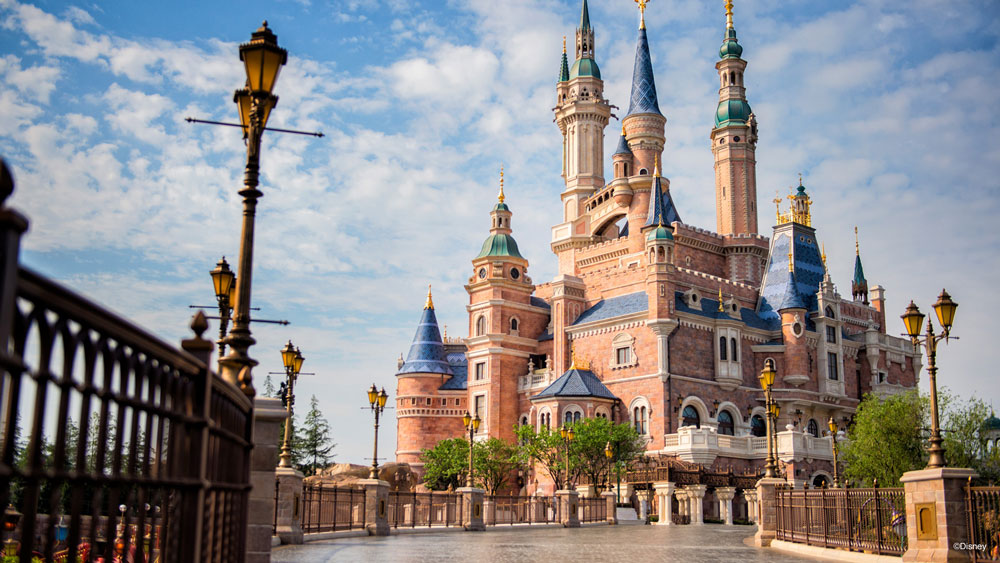 Shanghai Disneyland Sells Out of Tickets in Minutes
