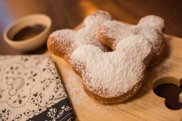 mickey mouse beignets