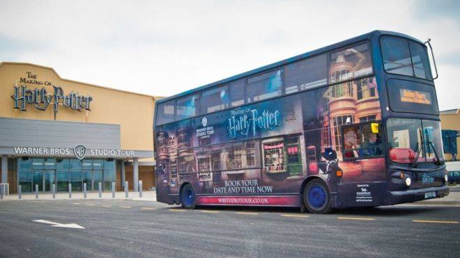 Harry Potter Buses Used as Free Transport for NHS Workers!