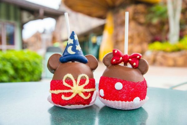 Mickey and Minnie Candy apple