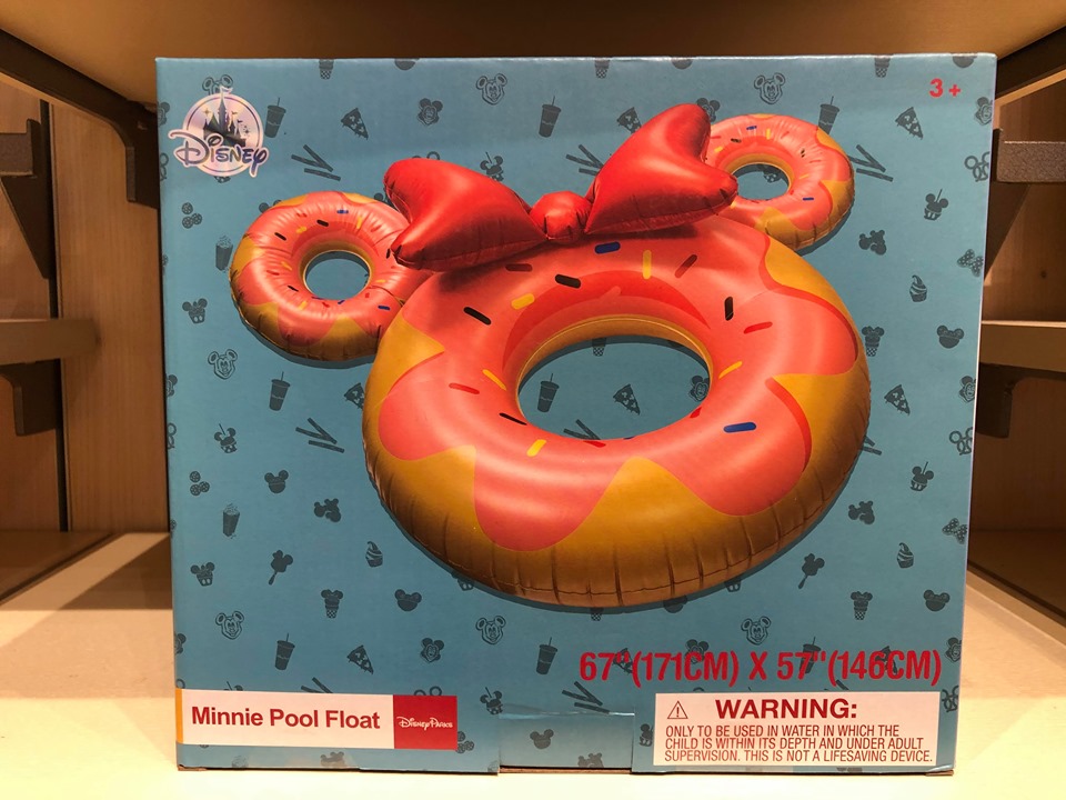 Splash Into Summer With the Minnie Mouse Donut Float