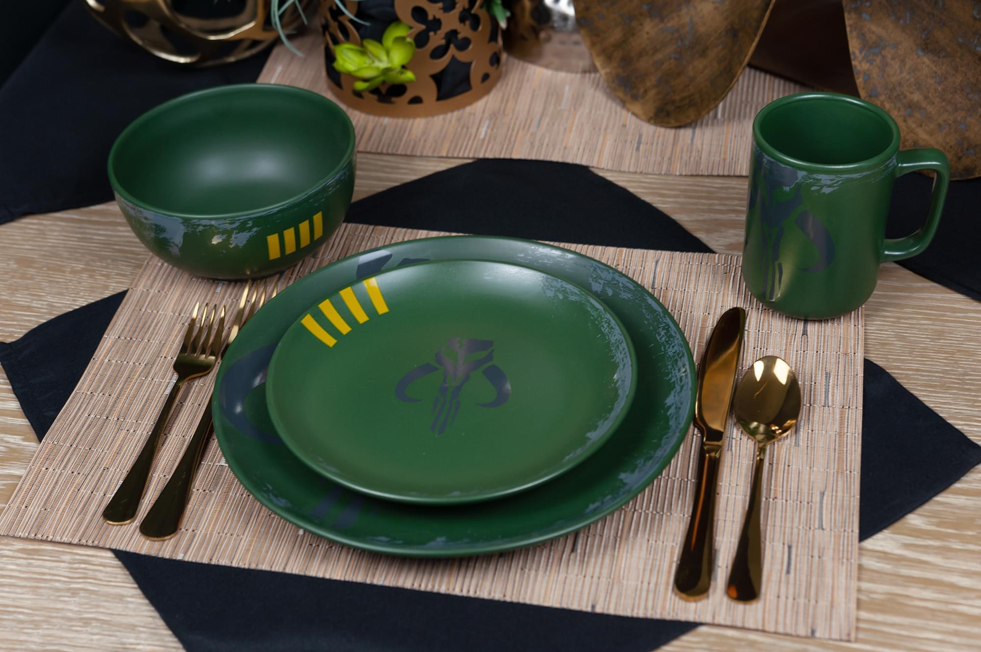 Epic New Boba Fett Dining Set Honors The Mandalorian Legacy