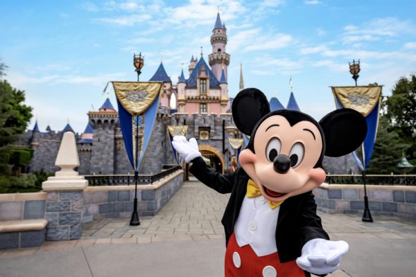 Disneyland is Sending Emails to Guests with Reservations Through July 22