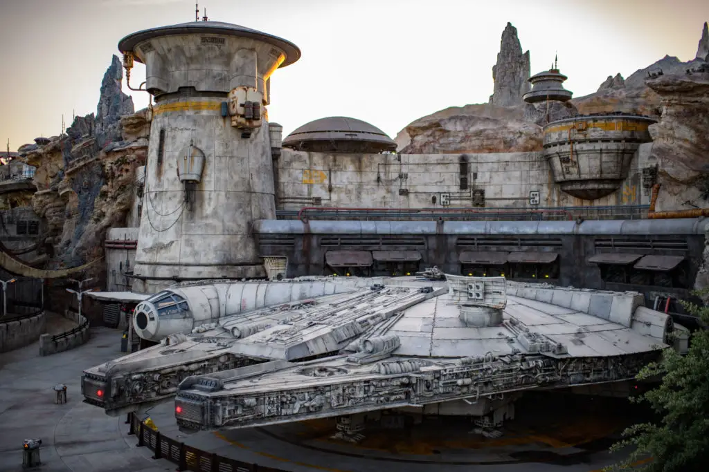 Millennium Falcon: Smugglers Run at Star Wars: Galaxy’s Edge Ride & Learn Video