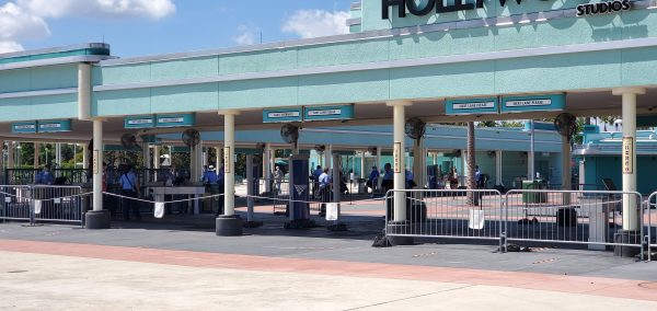 Hollywood Studios Debuts New Contactless Entry