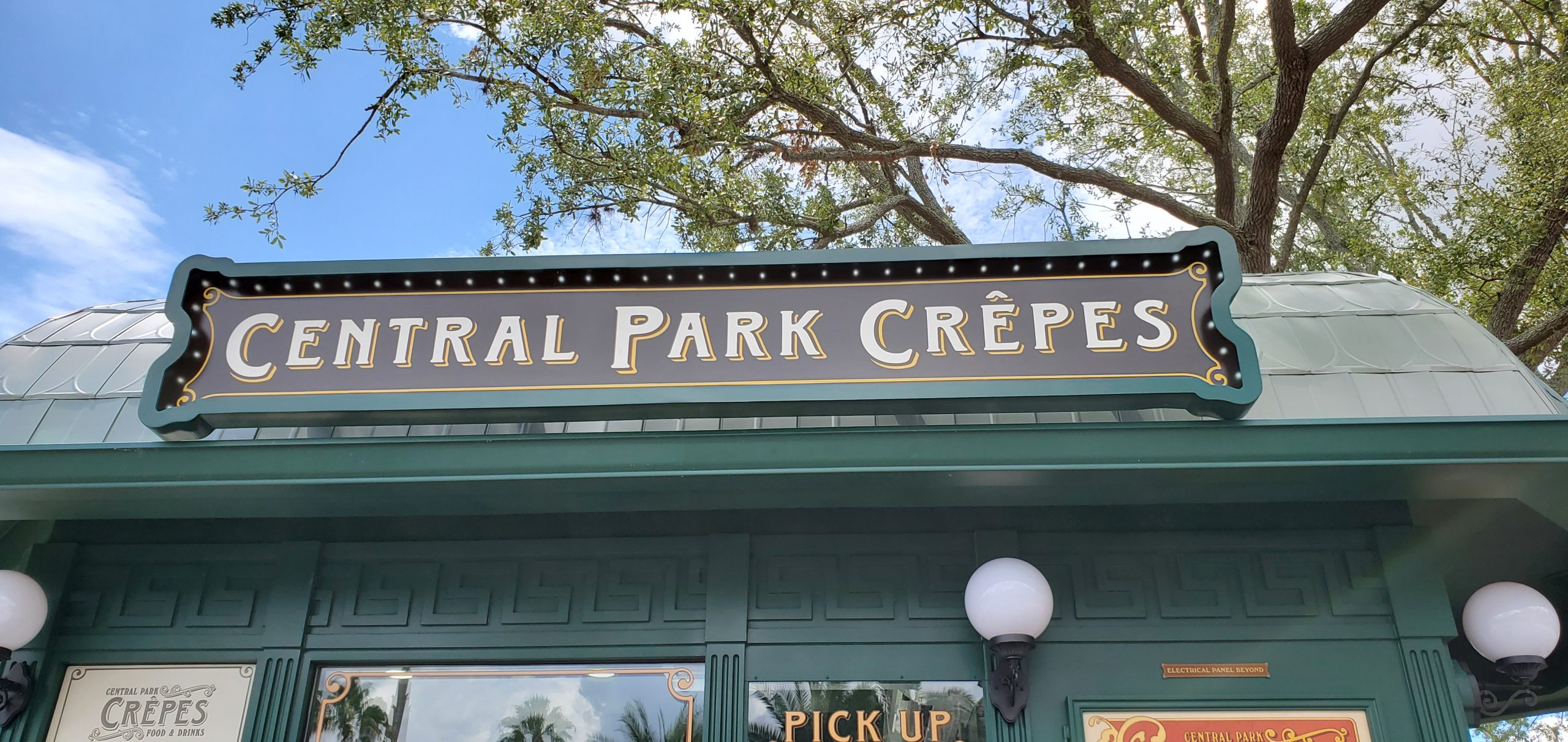 Central Park Crepes soft opening at Universal Studios Orlando