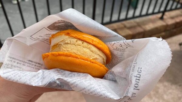The Pumpkin Spice Ice Cream Macaron is Back at Epcot