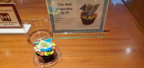 Two Limited-Time Only ’Olu Mel Treats Say Aloha at Disney’s Polynesian Resort