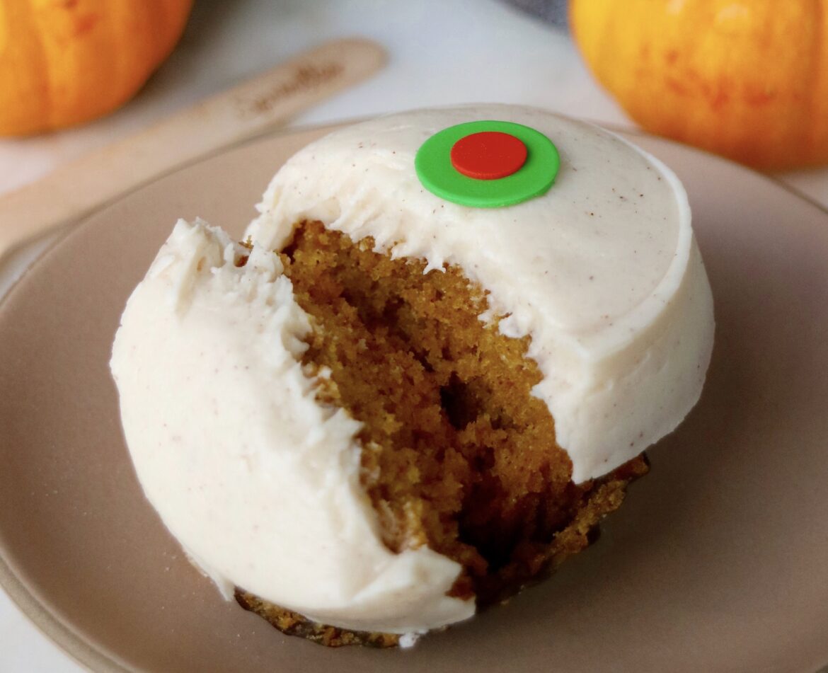 Pumpkin Cupcake Is Now Baking At Sprinkles In Disney Springs!