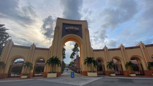Universal Studios sign 