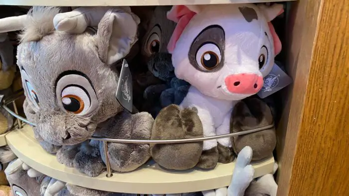 New Pua And Sven Big Feet Plush Toys Arrive At Walt Disney World