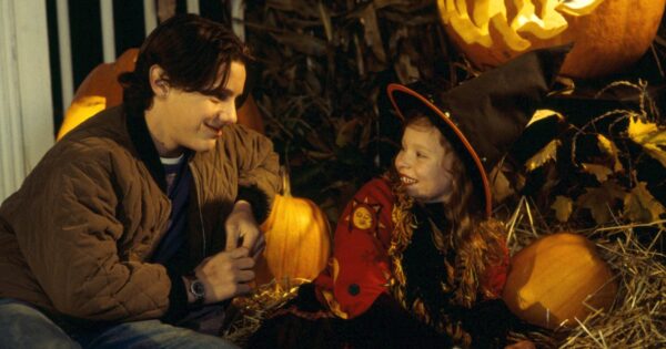How 'Hocus Pocus' Became Disney's Most Popular Halloween Movie to Date