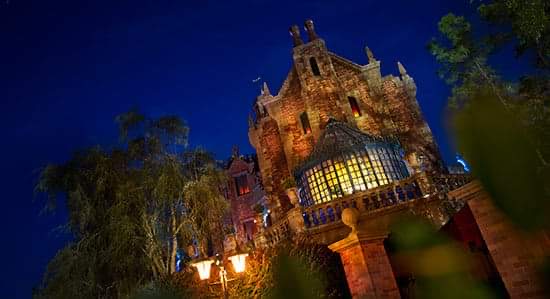 Fans Petition Disney to Have Haunted Mansion Character Meet-and-Greets
