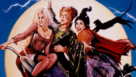 Bette Midler Says She "Can't Wait to Fly Again!" in 'Hocus Pocus 2'