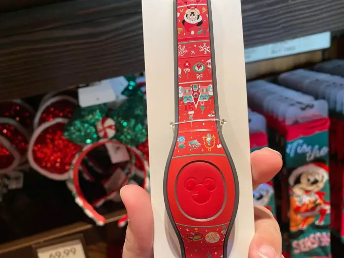 Cheerful New Holiday MagicBand Has Arrived At Walt Disney World