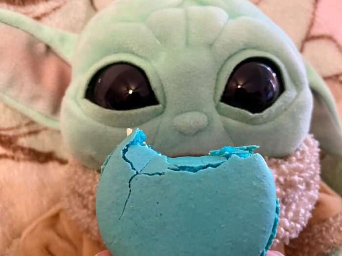 Baby Yoda Macaron