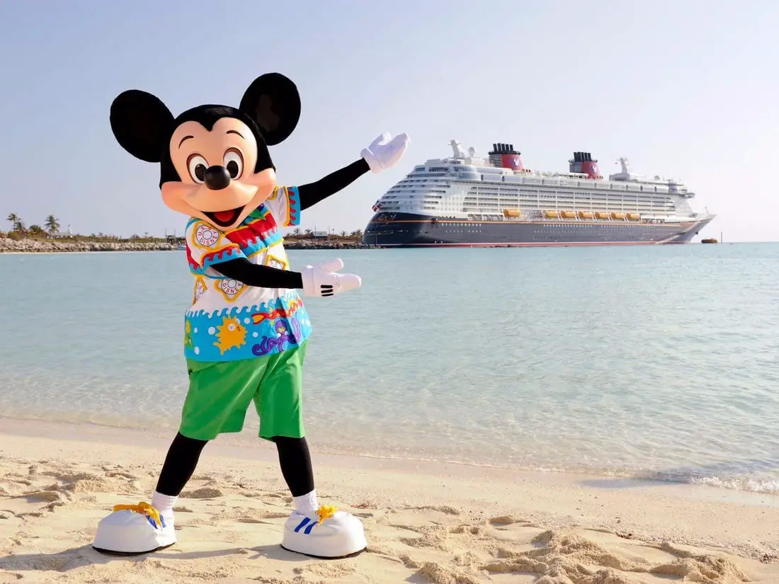Disney Wonder Sets Sail for Castaway Cay