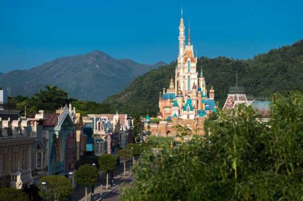 Hong Kong Disneyland Unveils New Castle of Magical Dreams