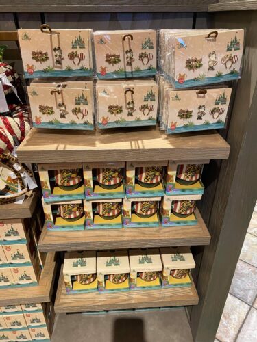 Jungle Cruise Minnie Main Attraction Collection Arrives at the Magic Kingdom