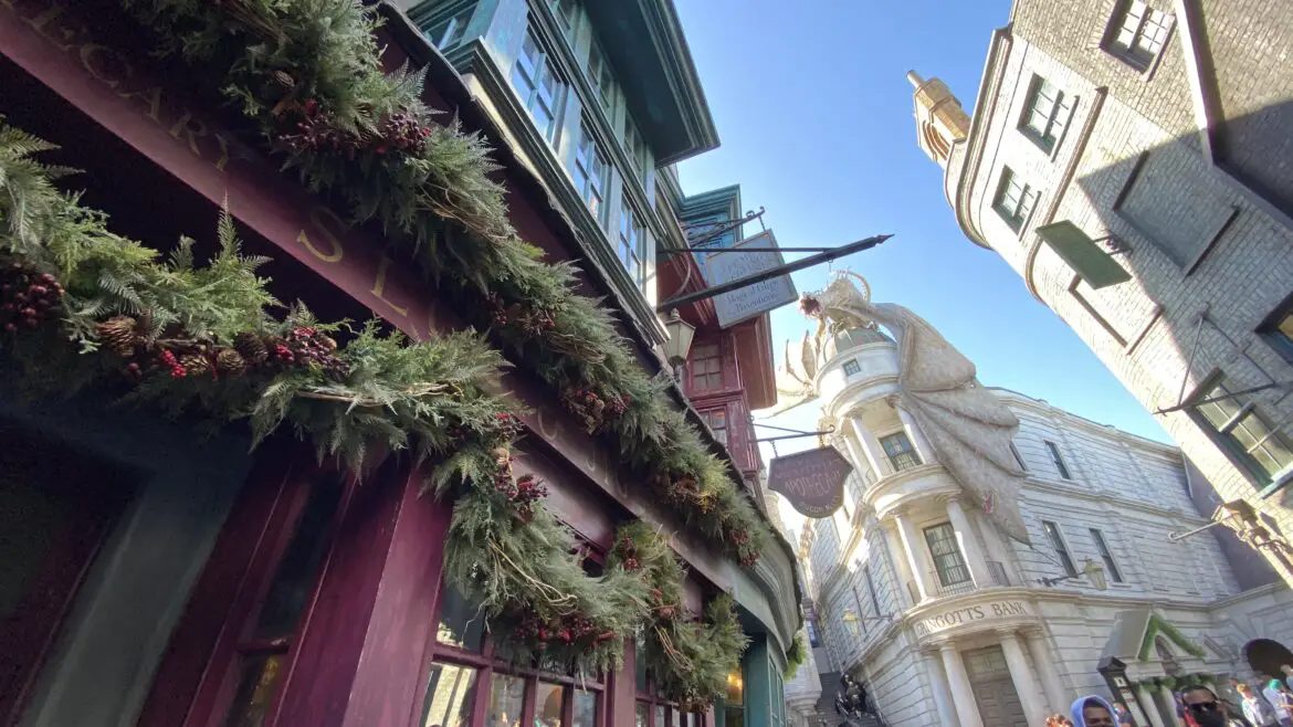 Celebrate Christmas at Diagon Alley in Universal Studios